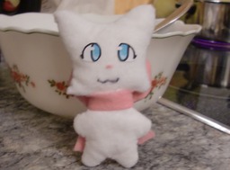 Lisa_(Artist) Lucy Plushie (750x555, 845KB)
